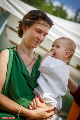 römische Mutter mit Kind